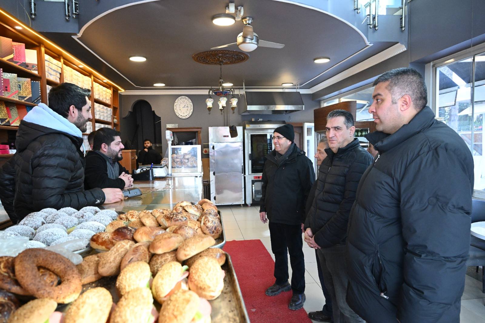 613489276 10232760992748280 8492240501967596181 N