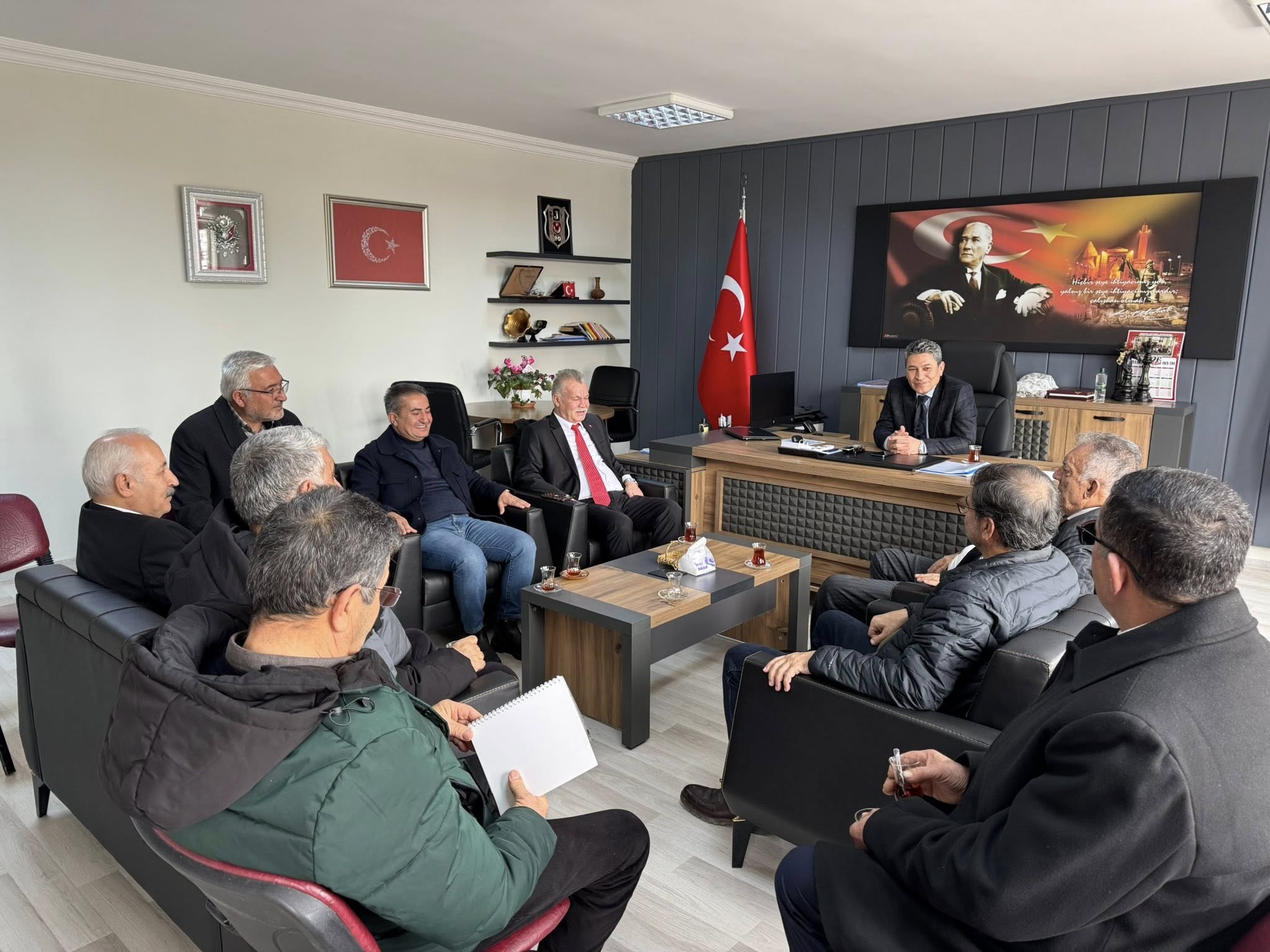 615472459 33321417750806424 6370195743590542627 N