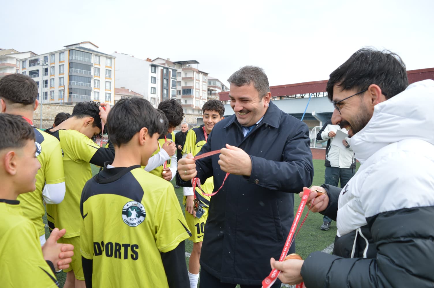 615864817 1362174492588741 2466865833180003253 N