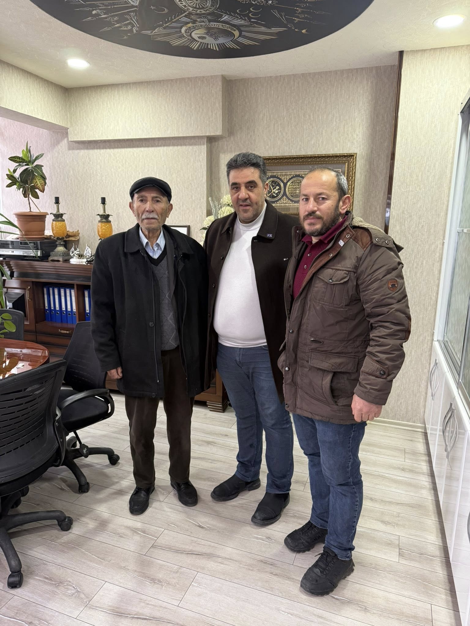 616654156 4080984478787597 8444652361256144939 N