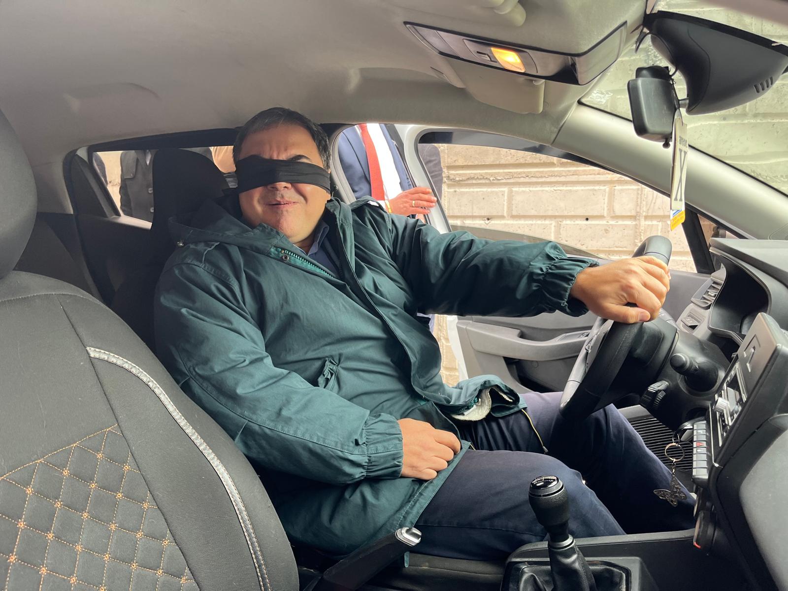 63Cb3104 A490 4212 B136 Ec806997F79F