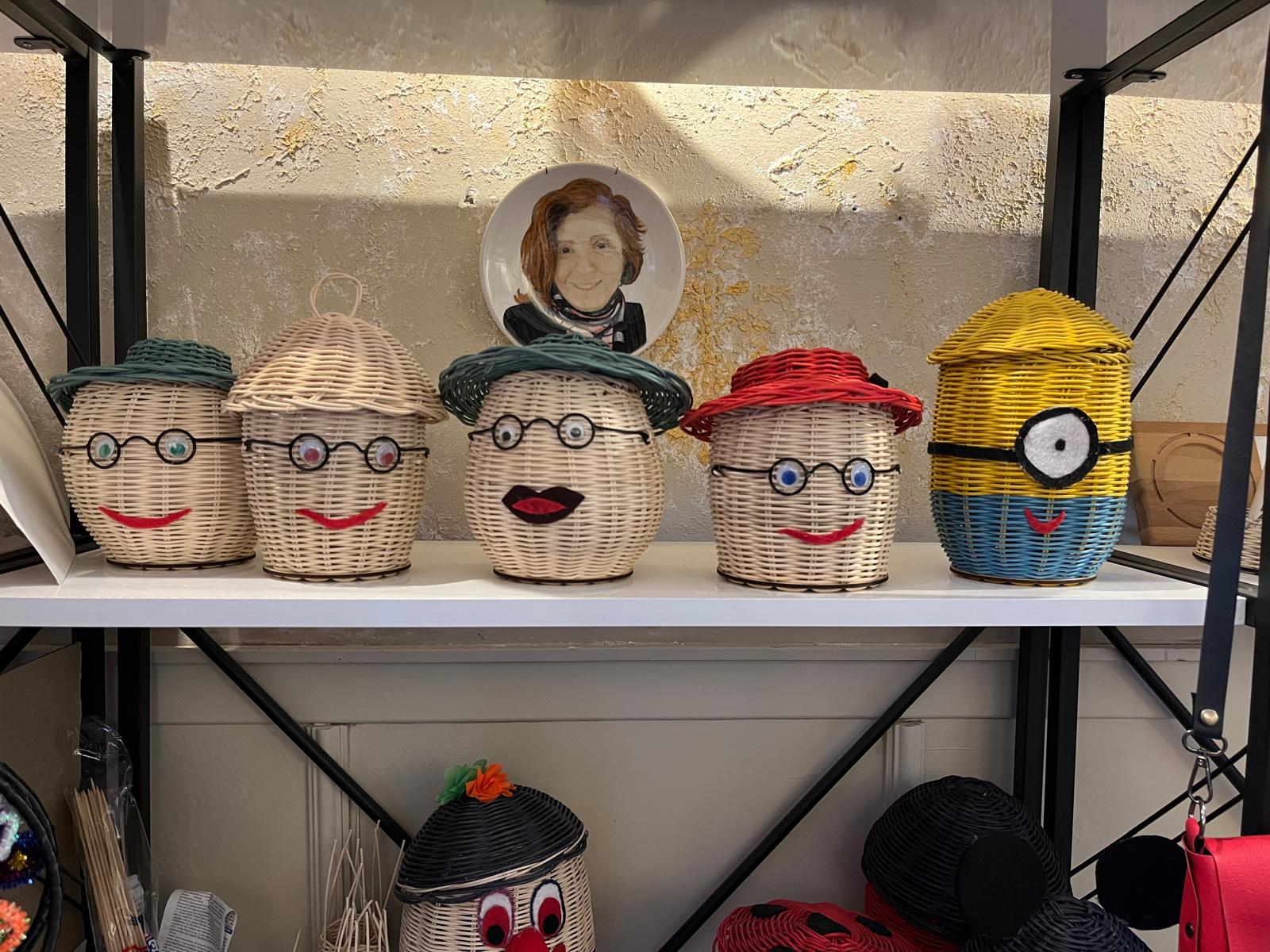 73E2E042 F8Ae 4443 825F 5178B65Ed9A4