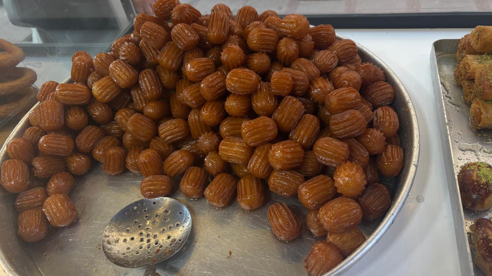 Adeta Modern Tatlılara Meydan Okuyor 1