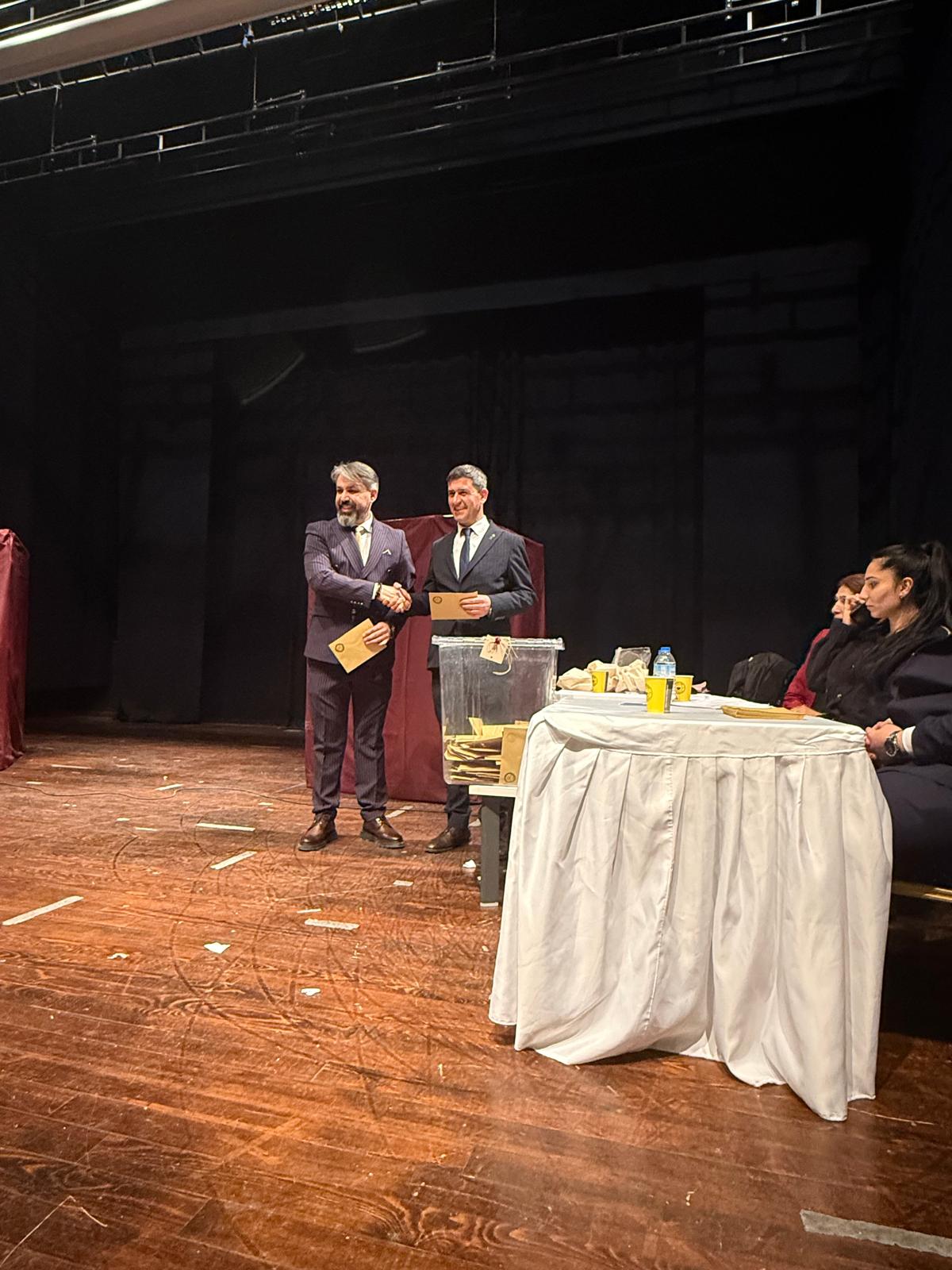 Bc4B1742 F059 411D B2Bc 490Db8F4F863