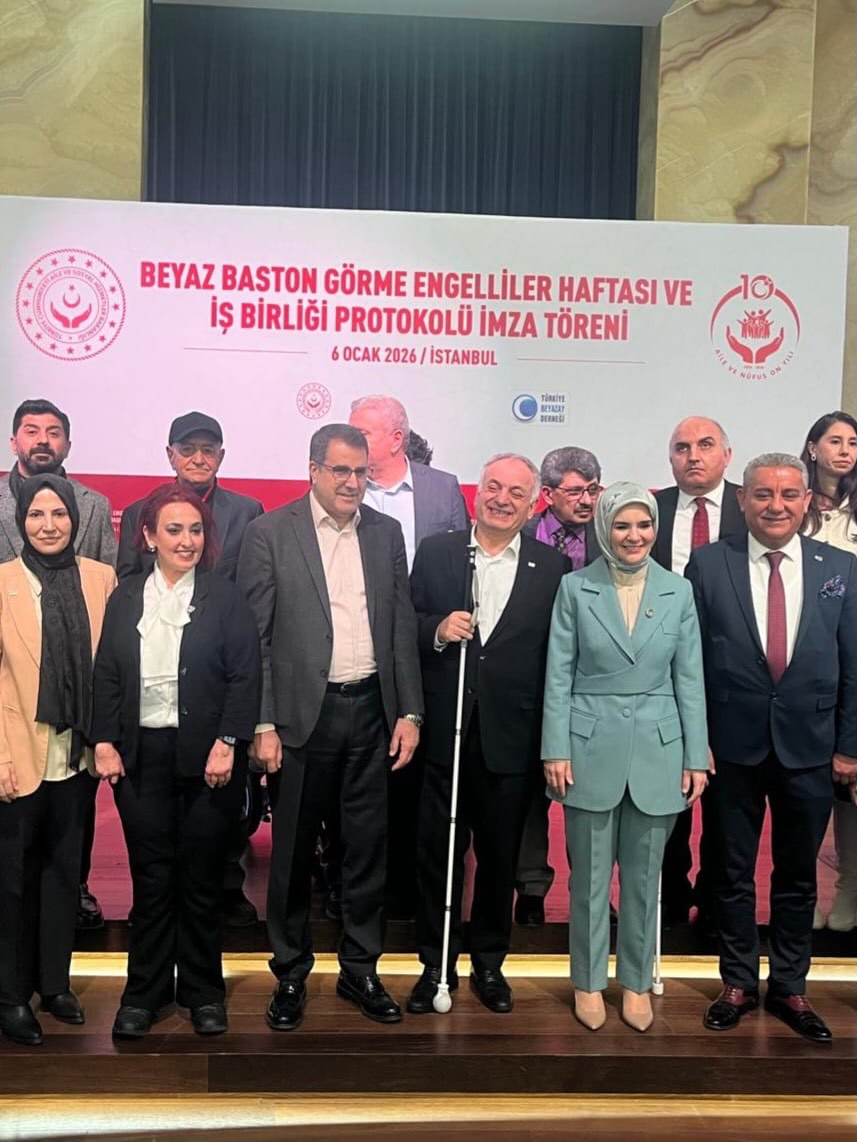 Bugün İstanbul’da, Beyaz Bastonun Yalnızca Bir Araç Değil; Yön, Özgürlük Ve Cesaretin Simgesi Ol