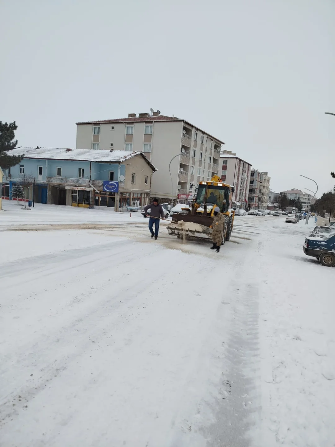 Çiçekdağı’nda Karla Mücadele Çalışmaları Aralıksız Sürüyor (7)