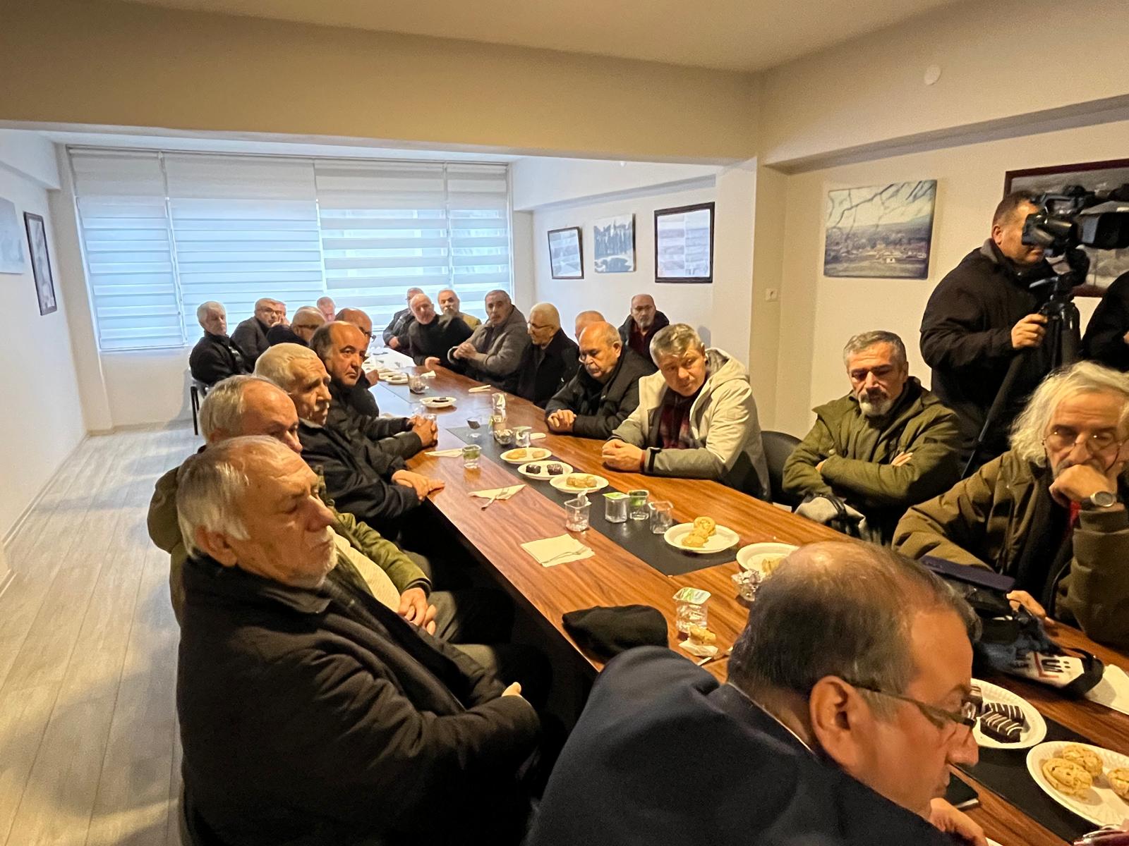 Edf313B1 89F6 497C B204 682Bb61Cd527