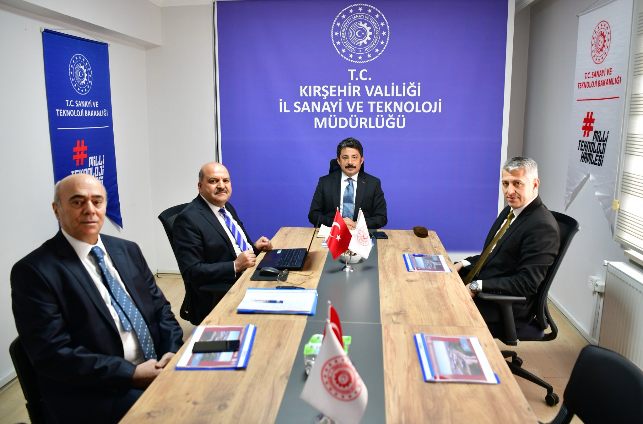 G V7 Z P T W A A A2 Ll D