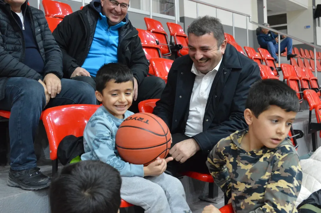 📍 Geleceğe Olan Inancın Gülüşünü Paylaşıyoruz... Hazırsanız Önce Metni Okuyun, Sonra Resimleri