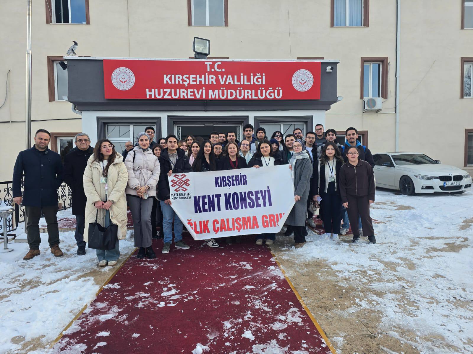 Gençler Kırşehir Huzurevinde Bir Araya Geldi 1