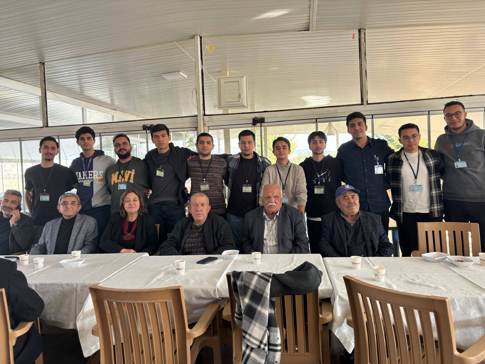 Gençler Kırşehir Huzurevinde Bir Araya Geldi 7