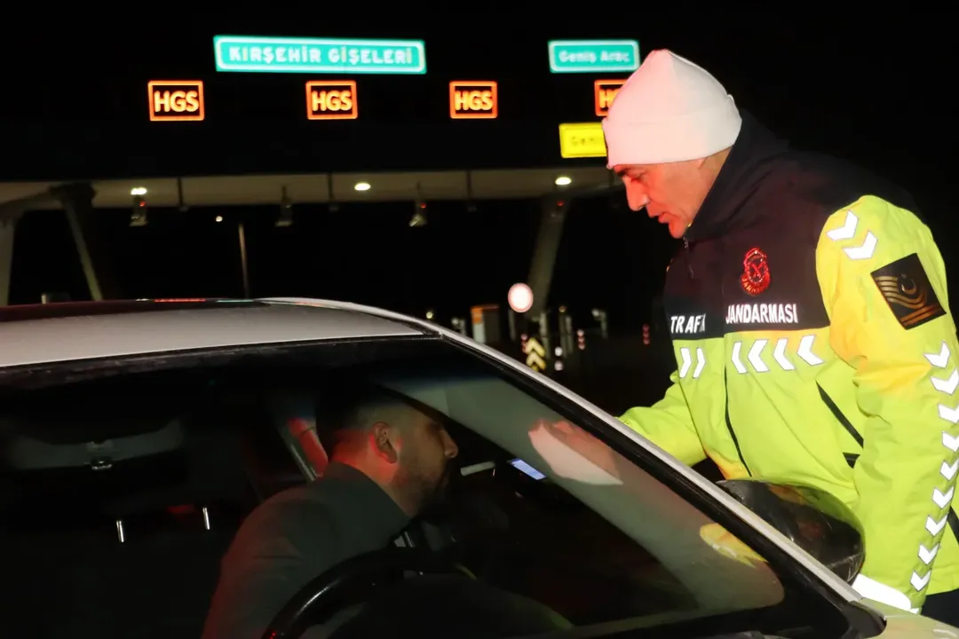 Jandarma, Huzur Ve Güvenlik Için Sahadaydı (3)