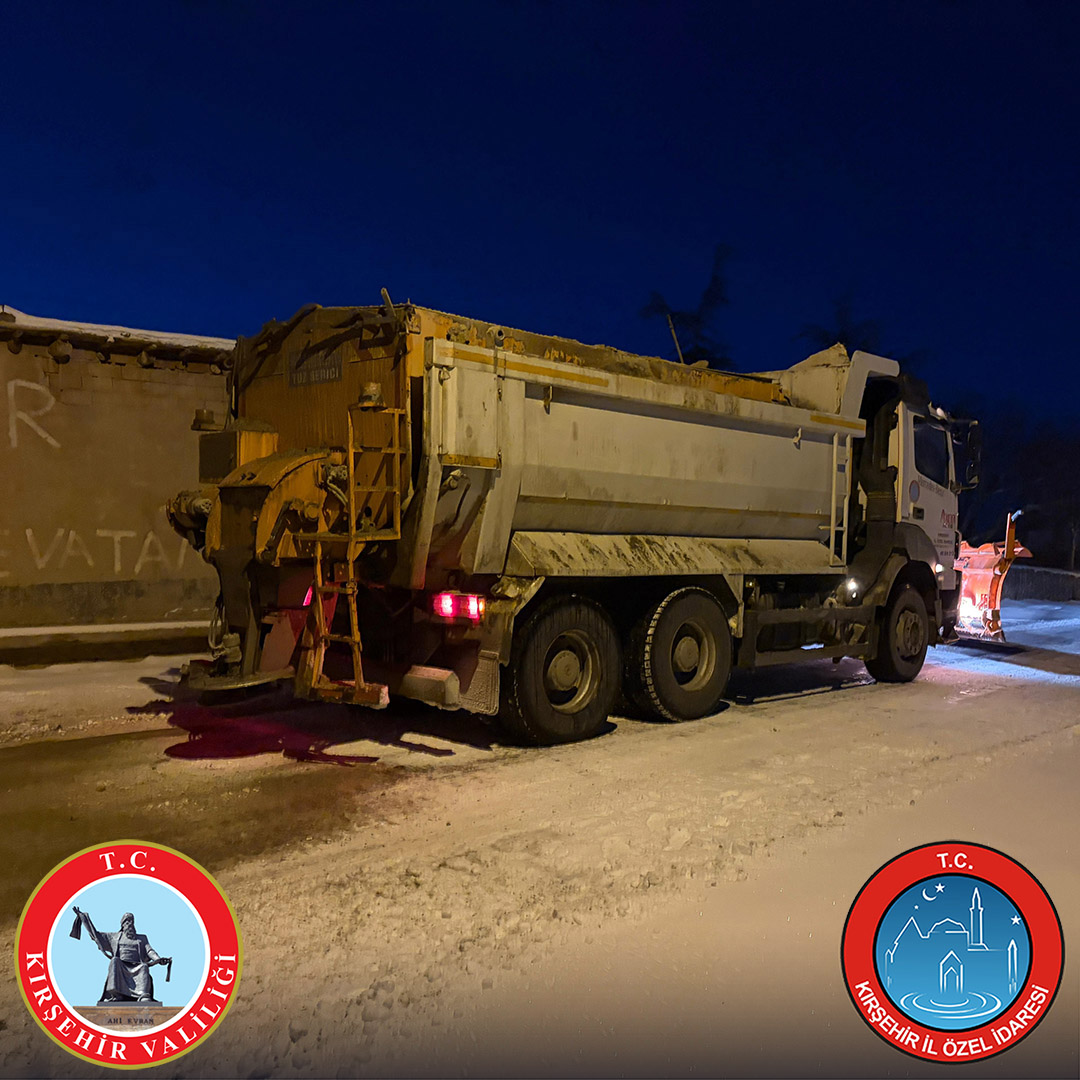 Karla Mücadelede Gece Gündüz Çalışmalar Sürüyor