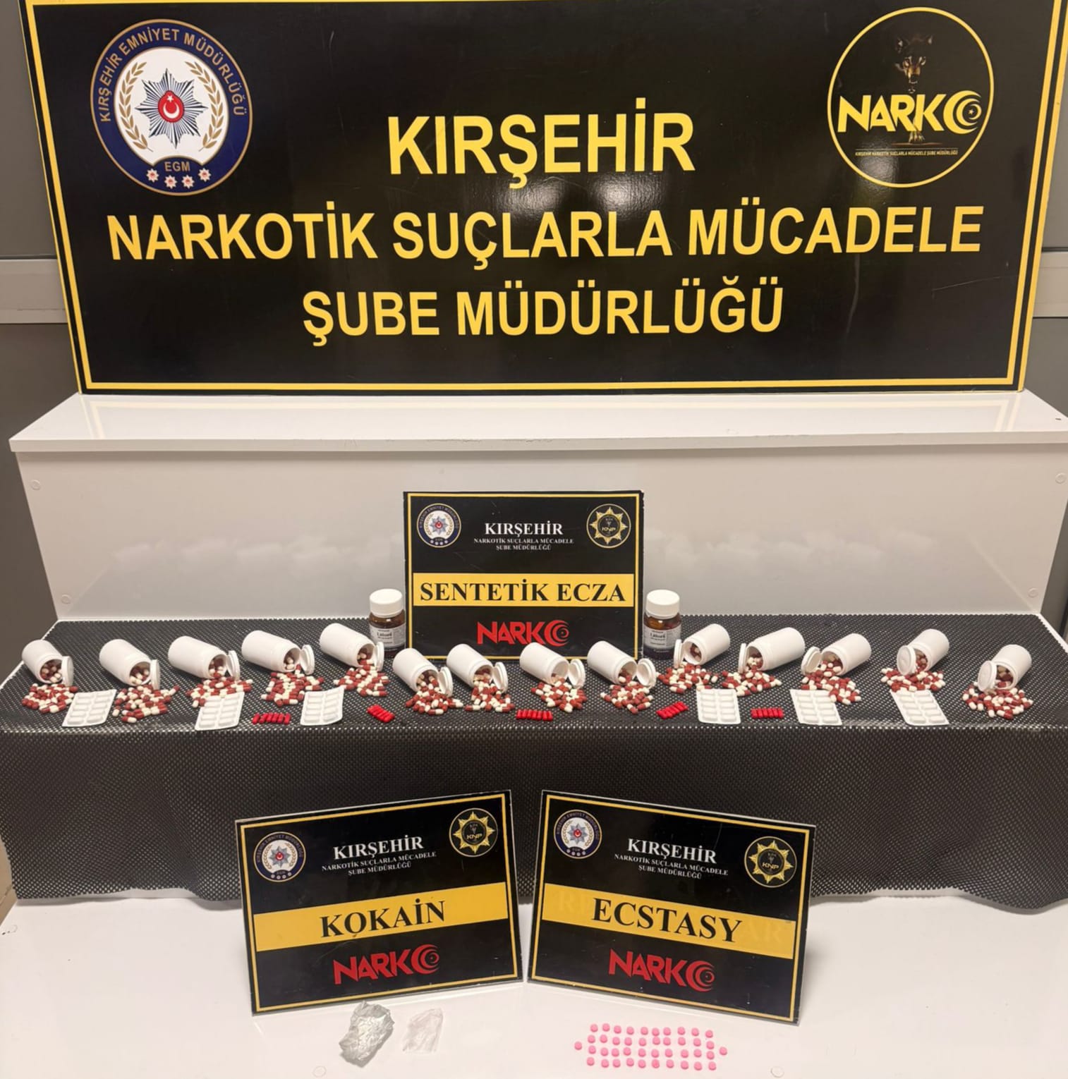 Kırşehir'de Çok Sayıda Madde Ele Geçirildi