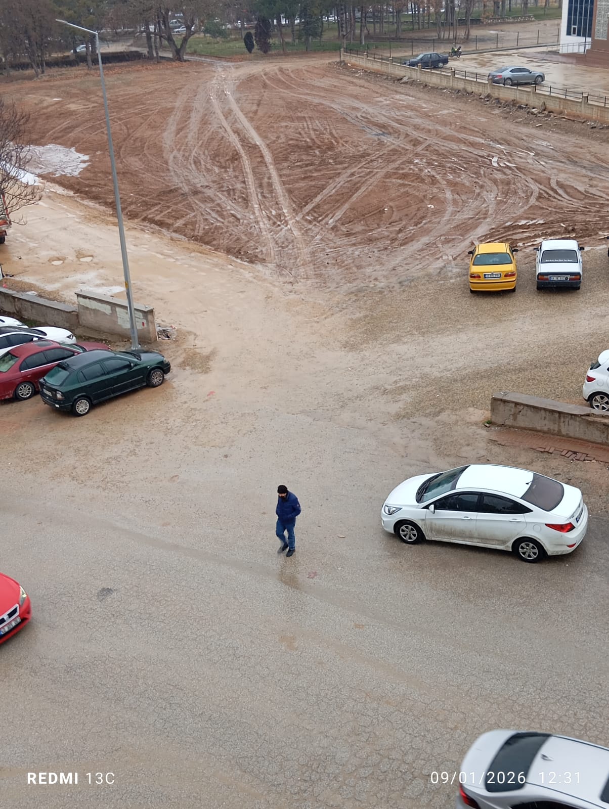 Kırşehir’de Eski Hastane Alanı Alarm Veriyor 3