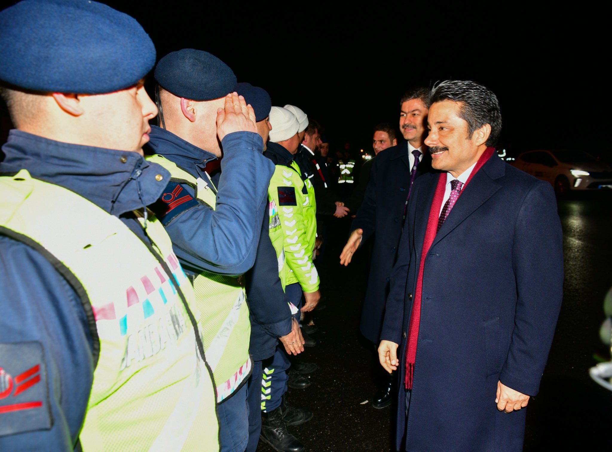 Kırşehir’de Gece Boyu Görevdeki Kahramanlar Ziyaret Edildi 6