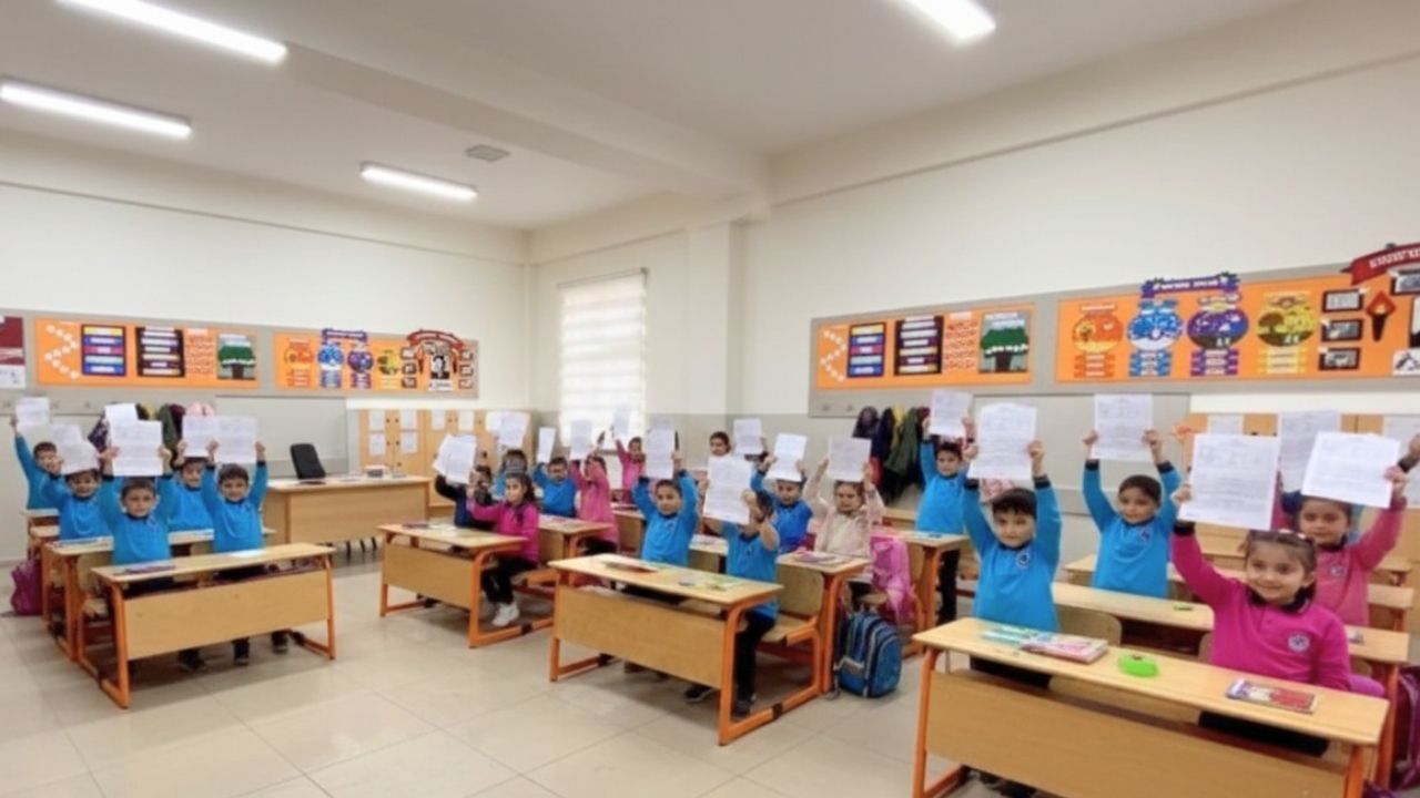 Kırşehir'de On Binlerce Öğrenci Aynı Anda Zili Duydu 22 (2)