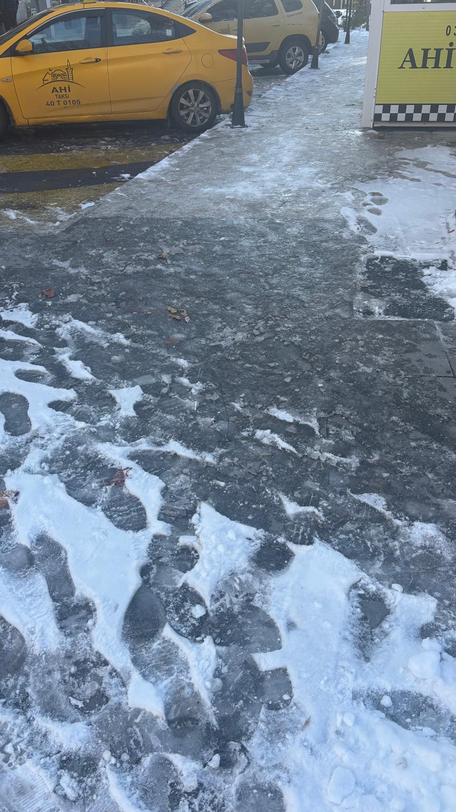 Kırşehir'de Soğuk Hava Hayatı Durma Noktasına Getirdi 2