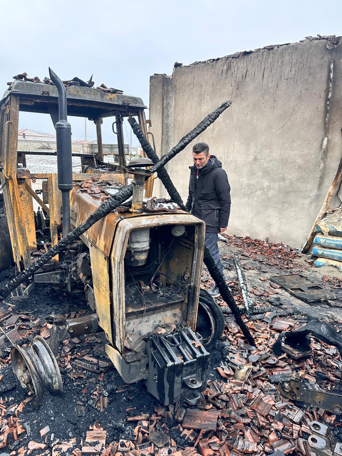 Kırşehir’de Yangın Sonrası Çiftçiye Yerinde Ziyaret 2