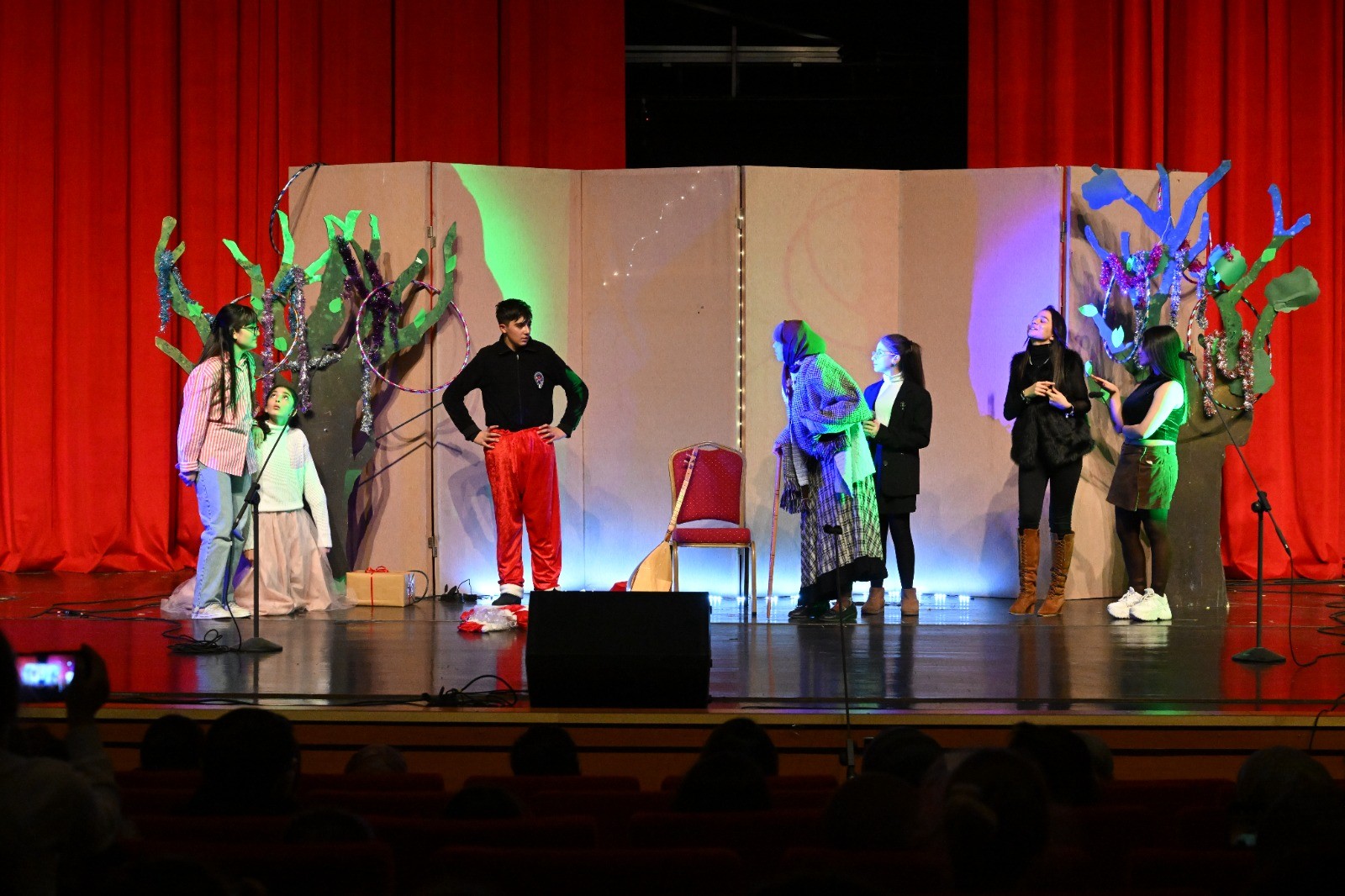 Kırşehir’de ‘Yeni Yıl Macerası’ Oyunu Çocuklarla Buluştu (4)