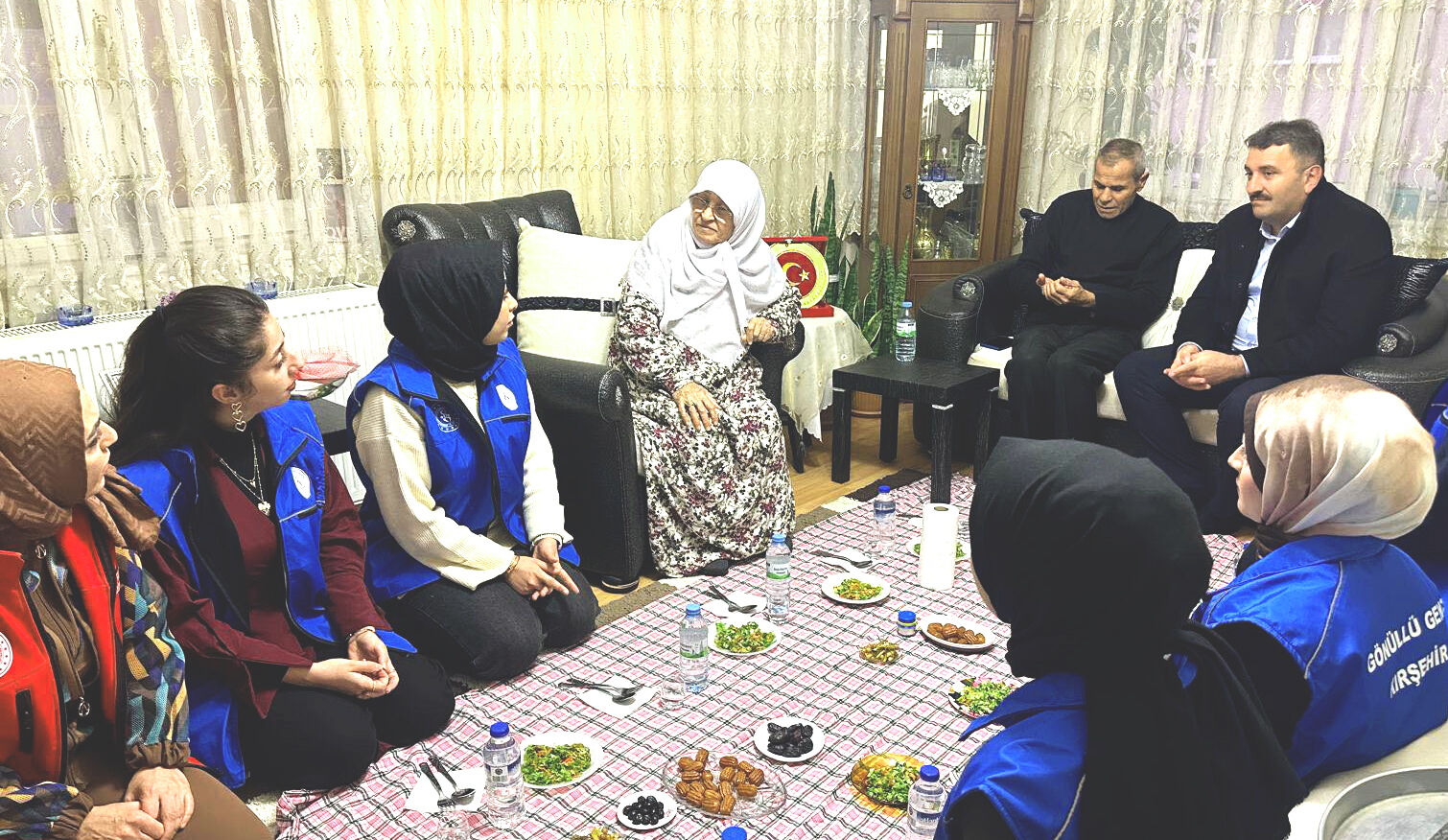 Çakmakçı, Şehit Ailesinin Hanesine Konuk Oldu (1)