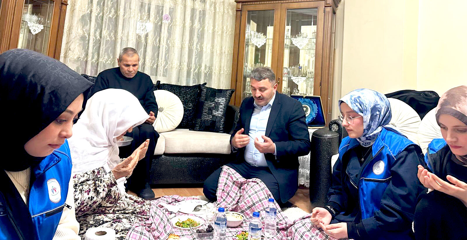 Çakmakçı, Şehit Ailesinin Hanesine Konuk Oldu (4)