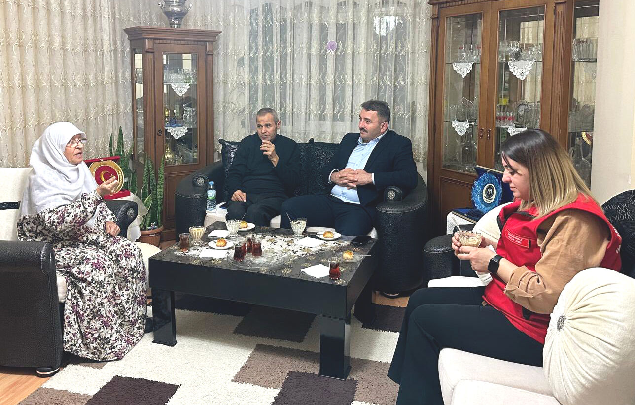 Çakmakçı, Şehit Ailesinin Hanesine Konuk Oldu (9)