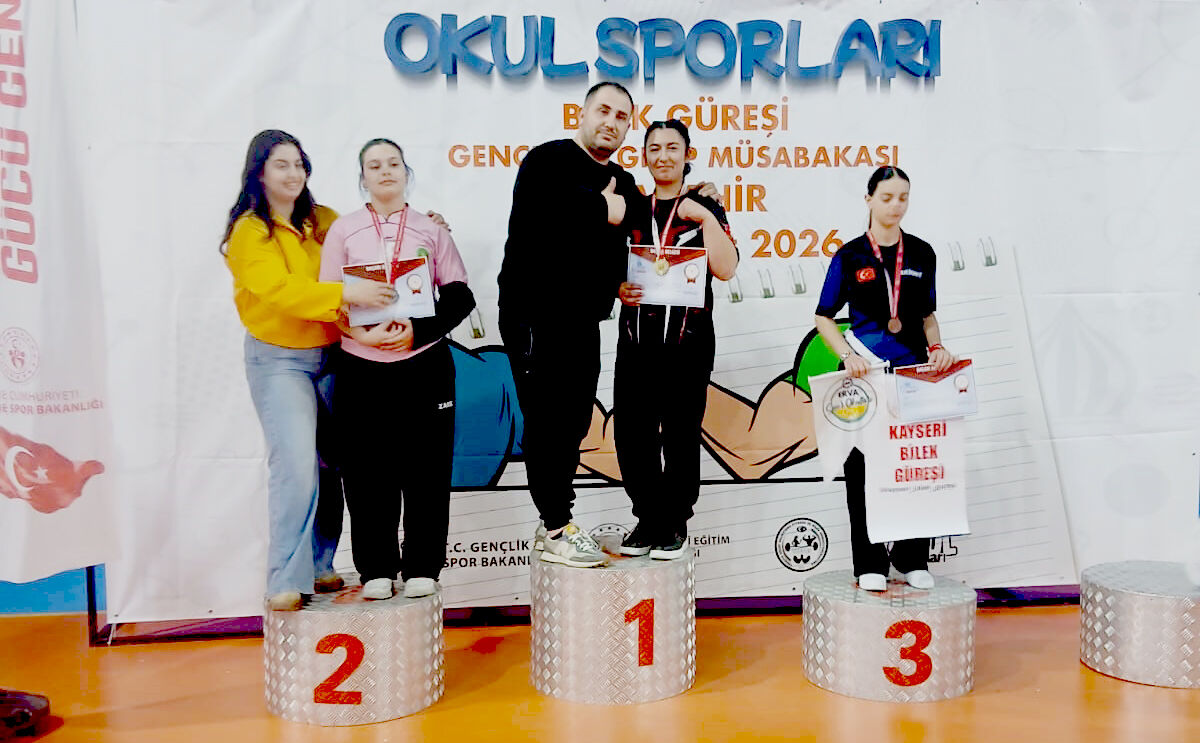 Genç Bilekler Nevşehir’de Kürsüyü Salladı