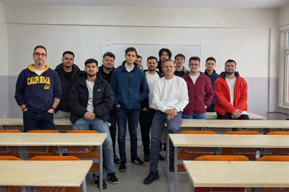 Genç Sondajcılar Sahaya Indi