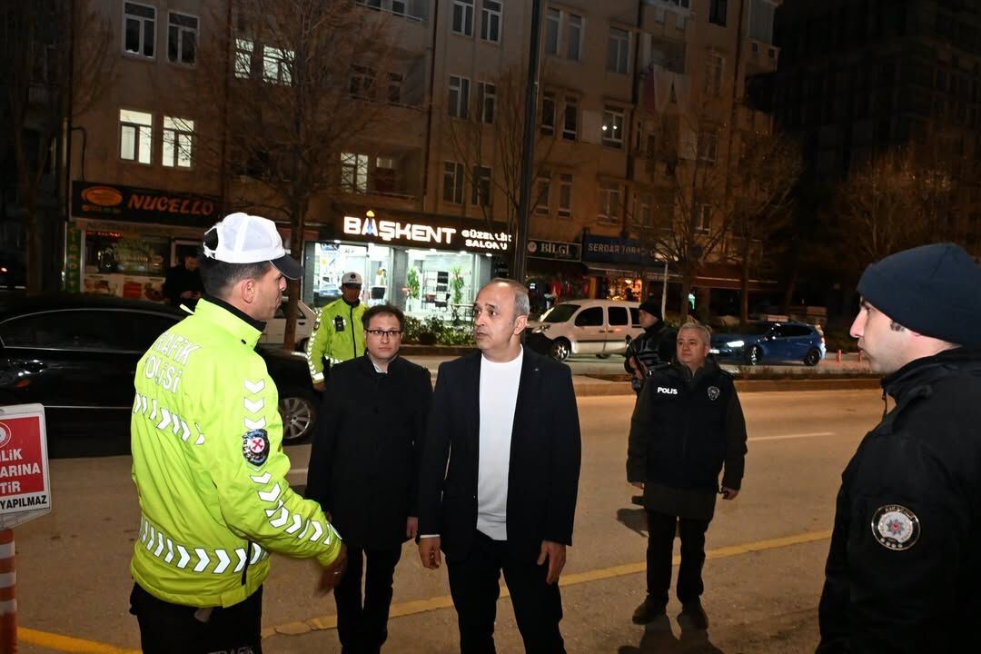 İl Emniyet Müdürümüz Sayın Dr. @Mesutgorucuresmi , Ahi Evran Mahallesinde Yapılan Uygulamalarda
