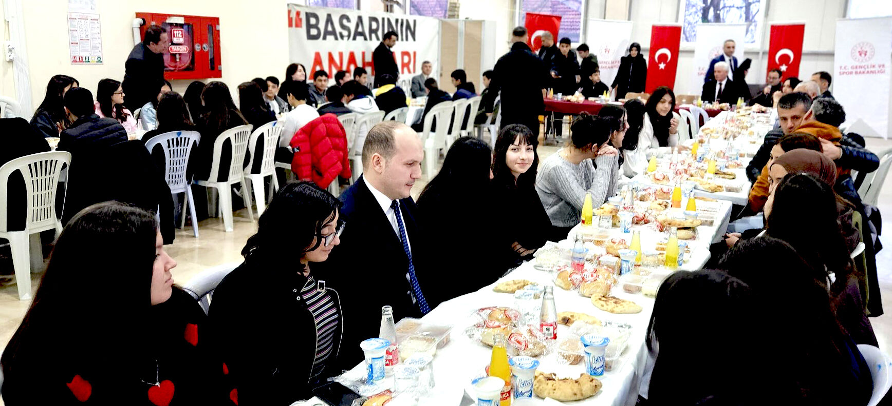 Kaymakam Bayram Ve Eğitimcilerden Öğrencilere Ramazan Buluşması (2)