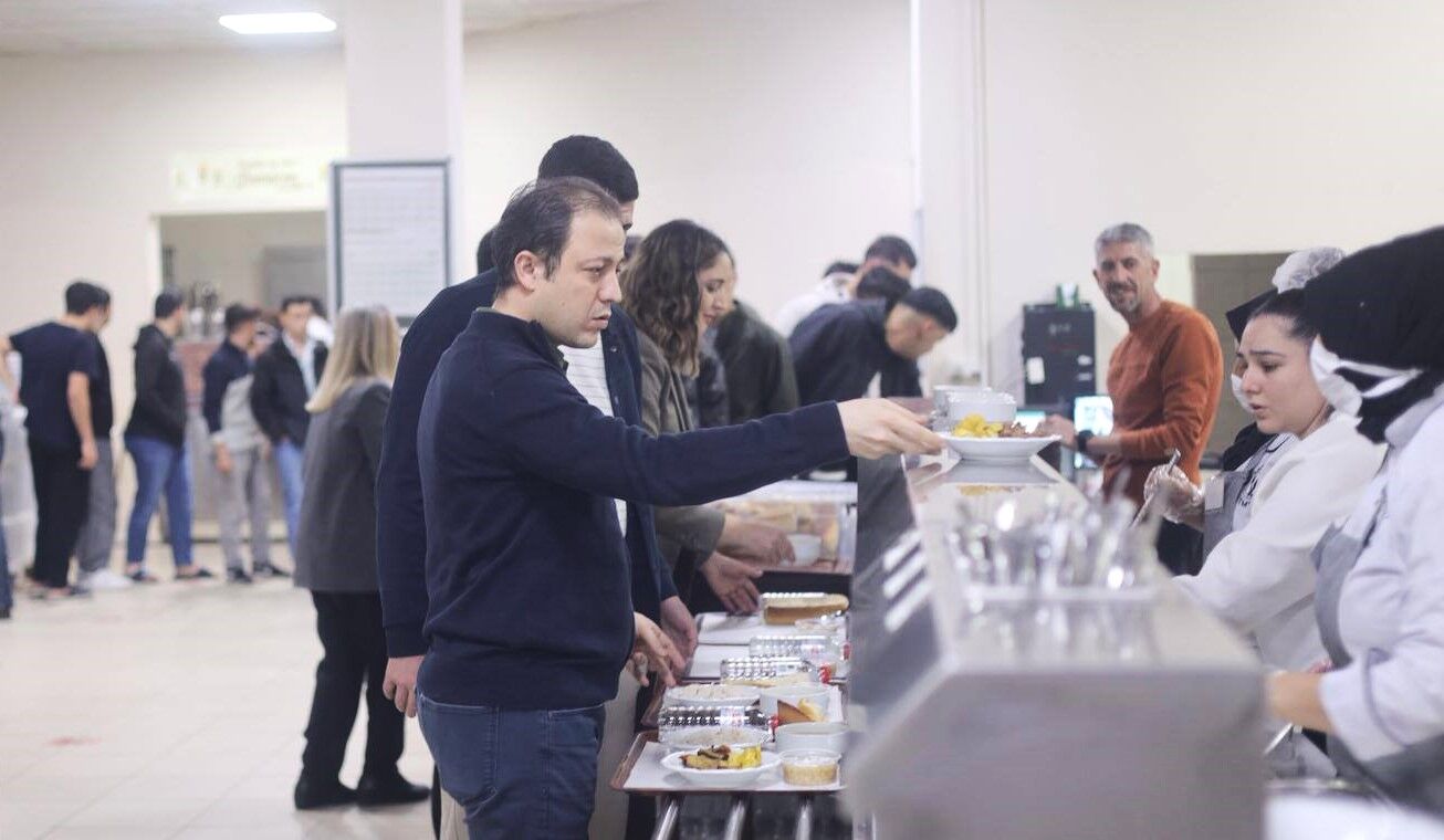 Kaymakam Tok’tan Öğrencilere Yakın Ilgi, Aynı Sofrada Iftar (3)