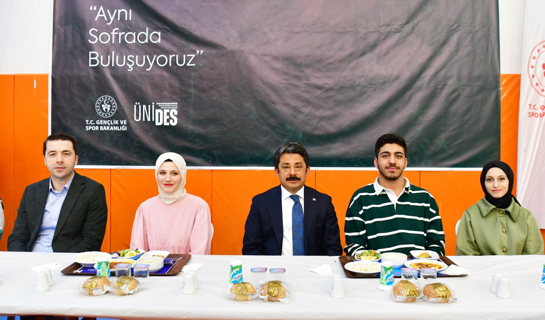 Kırşehir’de ‘Aynı Sofrada Buluşuyoruz’ Iftarı Coşkusu Yaşandı (2)