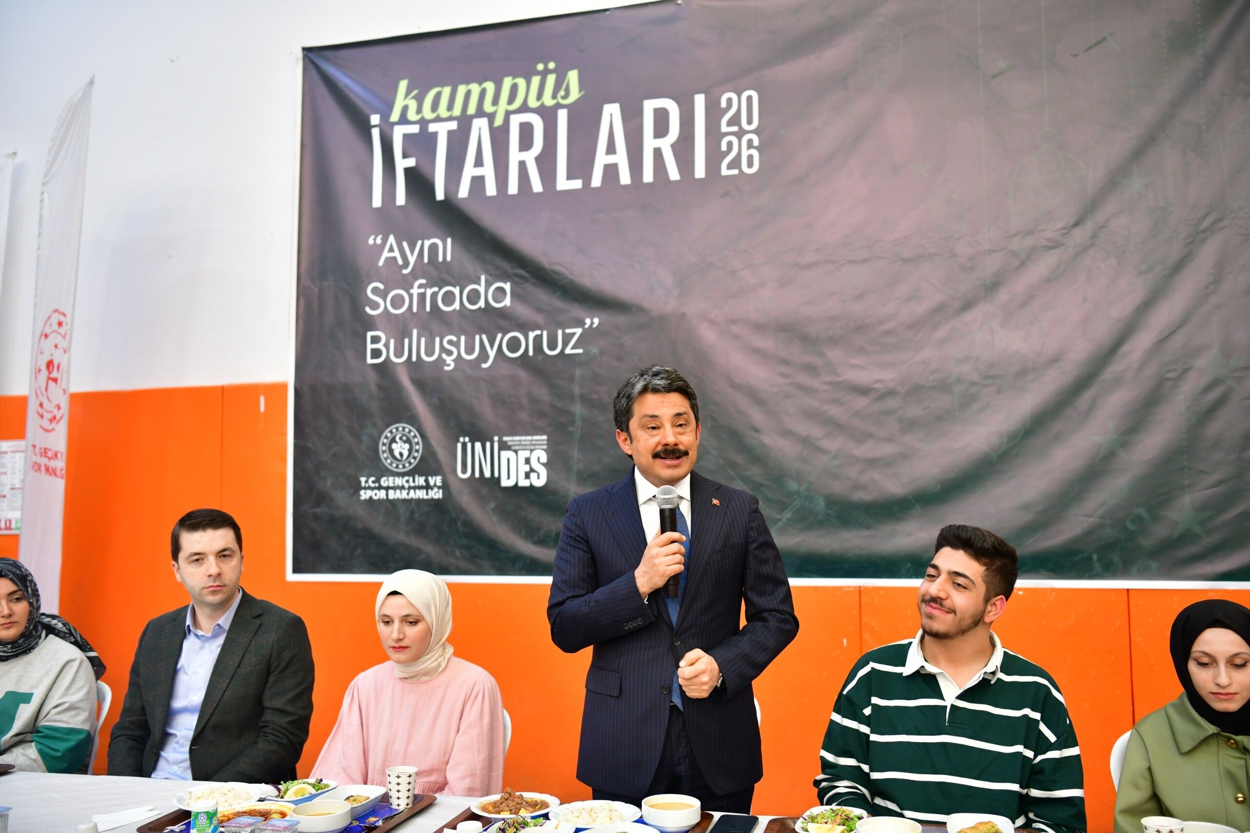Kırşehir’de ‘Aynı Sofrada Buluşuyoruz’ Iftarı Coşkusu Yaşandı (8)
