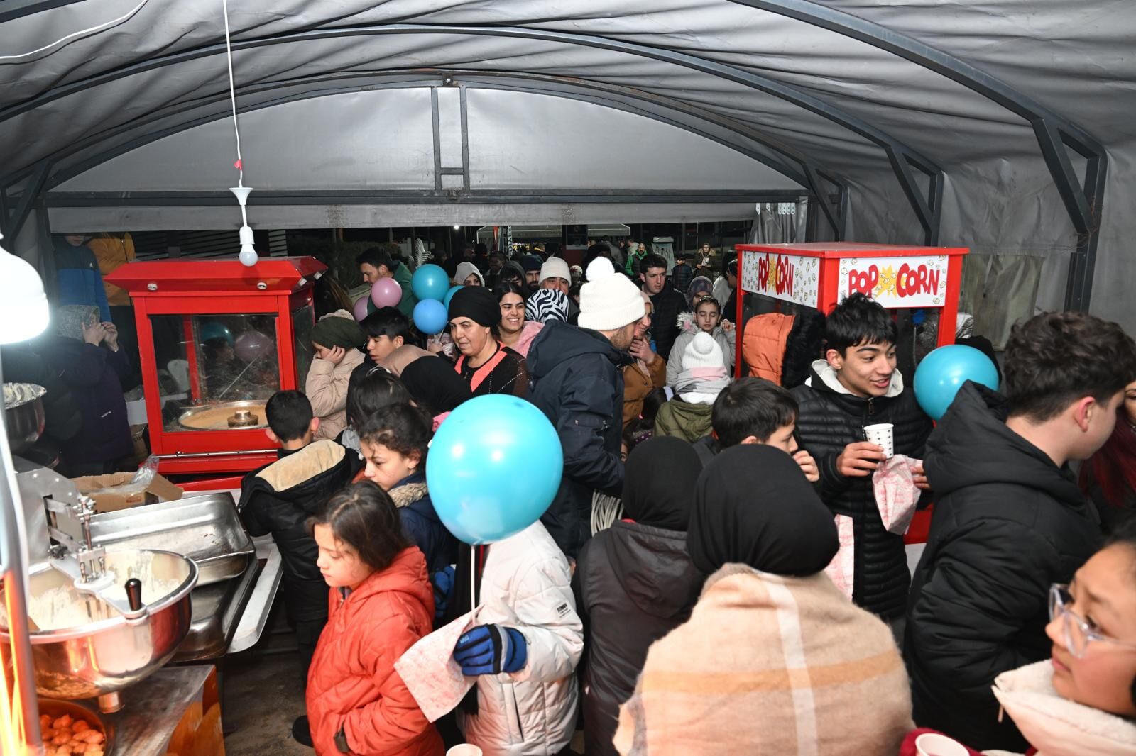 Kırşehir’de Çocuklar Ve Aileler Geceye Akın Etti 3