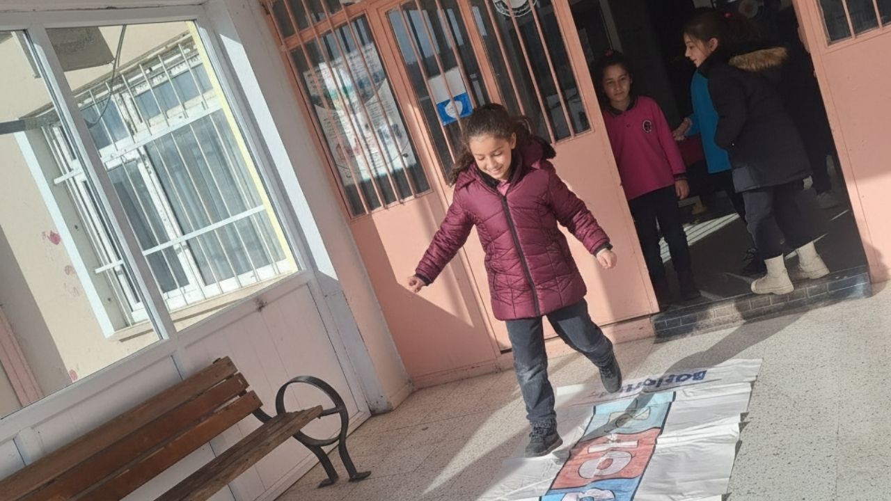 Kırşehir’de Gezici Kütüphane Köy Okulunda 2 (2)