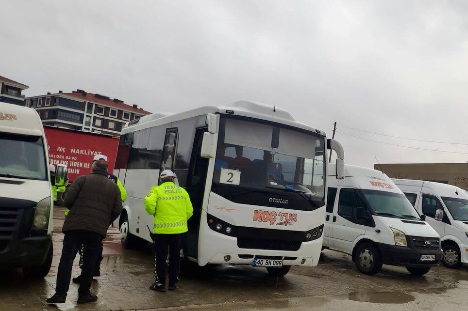 Kırşehir’de Öğrenci Servisleri Kontrolden Geçti 3