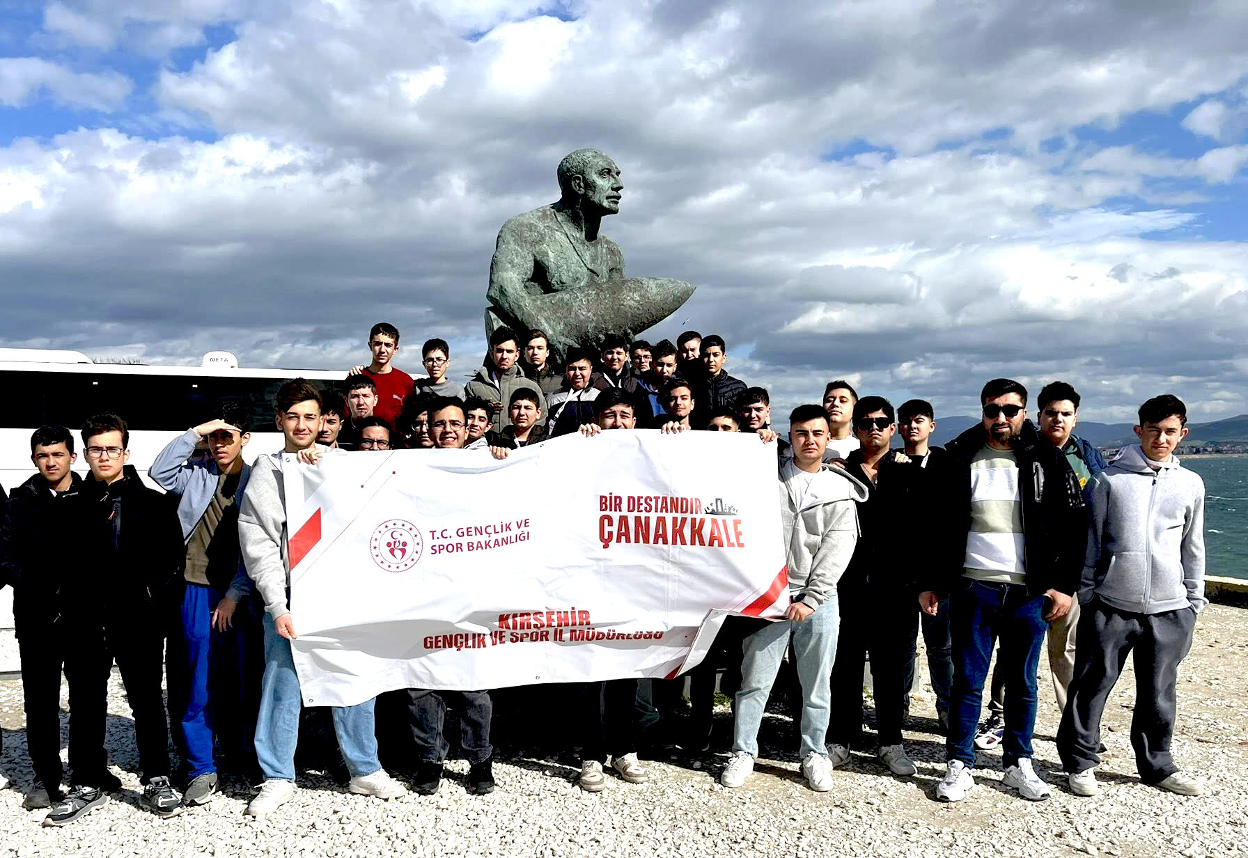 Kırşehirli Gençler Çanakkale’de Tarih Yolculuğuna Çıktı (10)