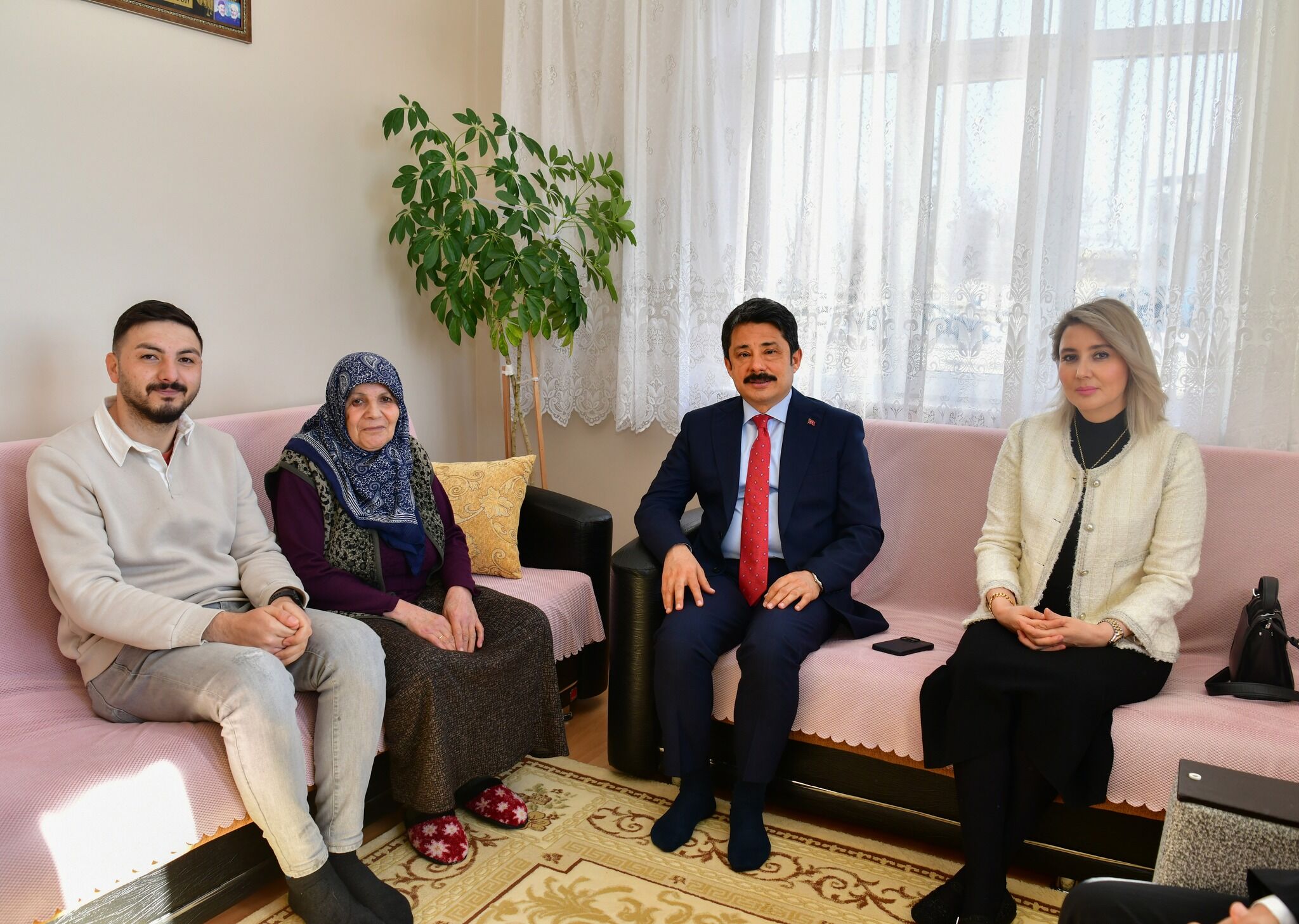 Şehit Habip Murat Alp’in Madalyası Ailesine Teslim Edildi (1)