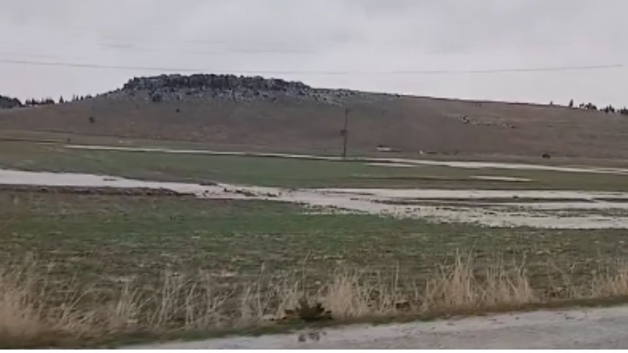 Toprak Nefes Aldı,O Ilçe Sele Teslim Oldu 1 (2)