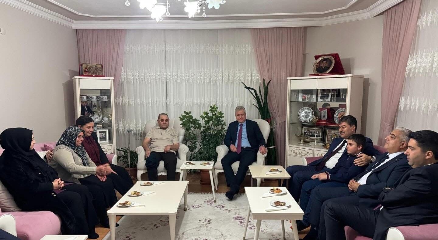 Ak Parti Genel Başkan Yardımcısı Hasan Basri Yalçın Kırşehir'in Nabzını Tuttu 8