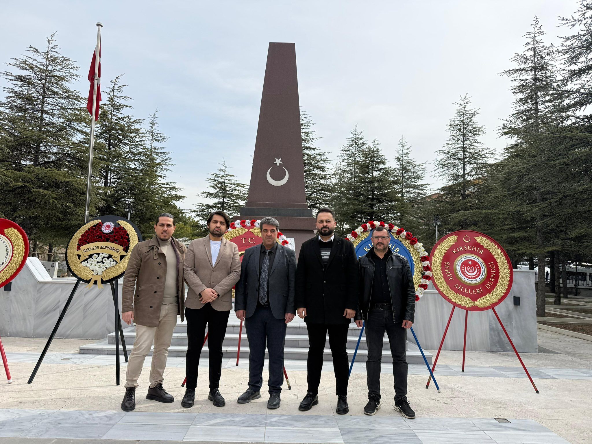 Anahtar Parti, Şehitlere Minnetle Eğildi 1