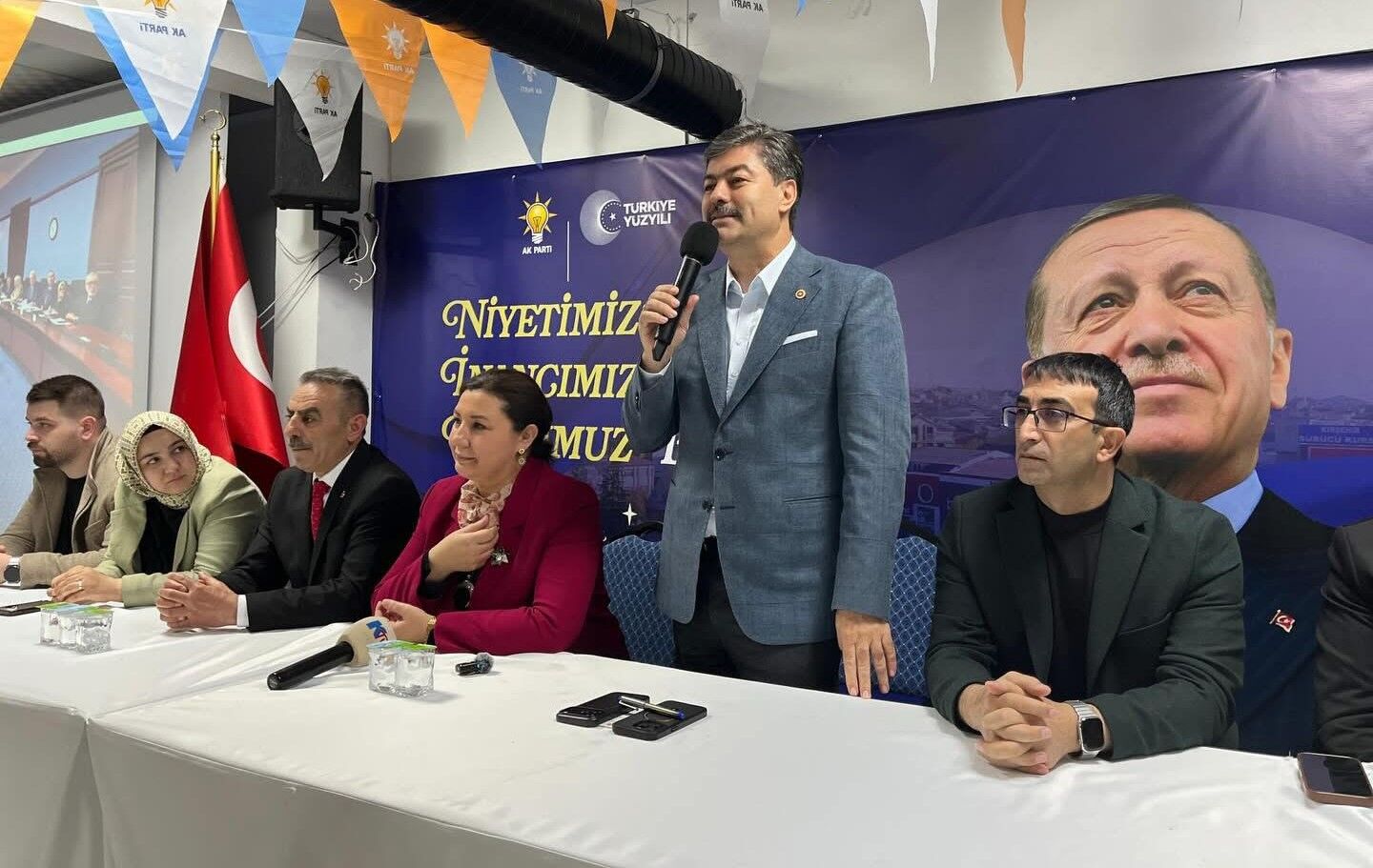 Aynı Çatı Altında Buluştular