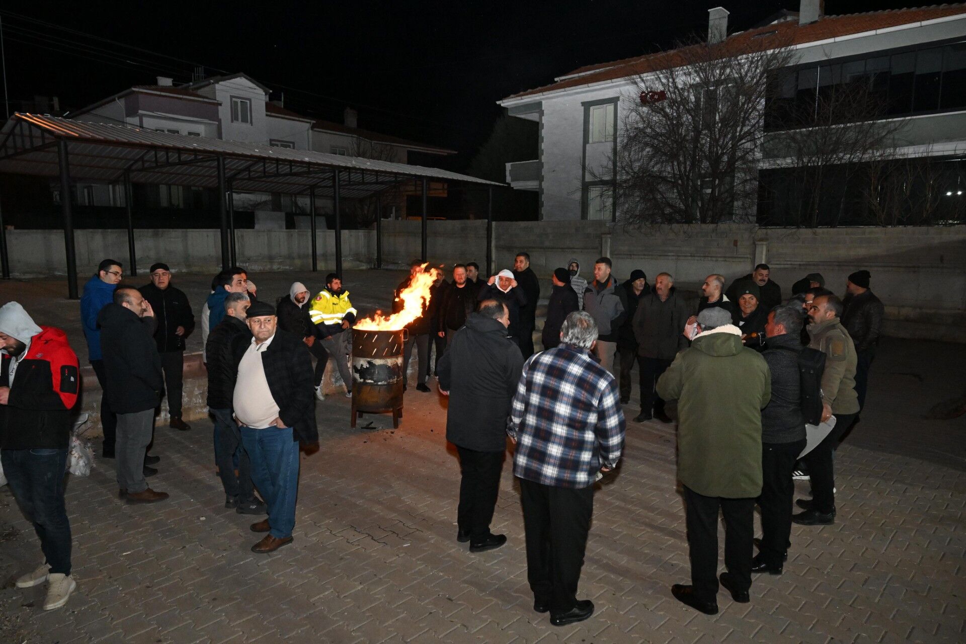 Bahçelievler’de Çocuklar Ve Mahalleliler Aynı Sofrada 1