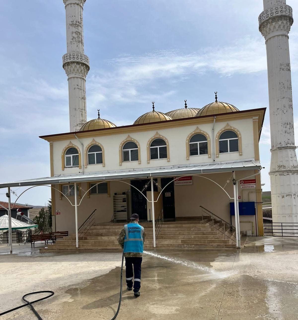 Çiçekdağ’da Camiler Ve Kabristanlar Gül Suyuyla Yıkandı 1