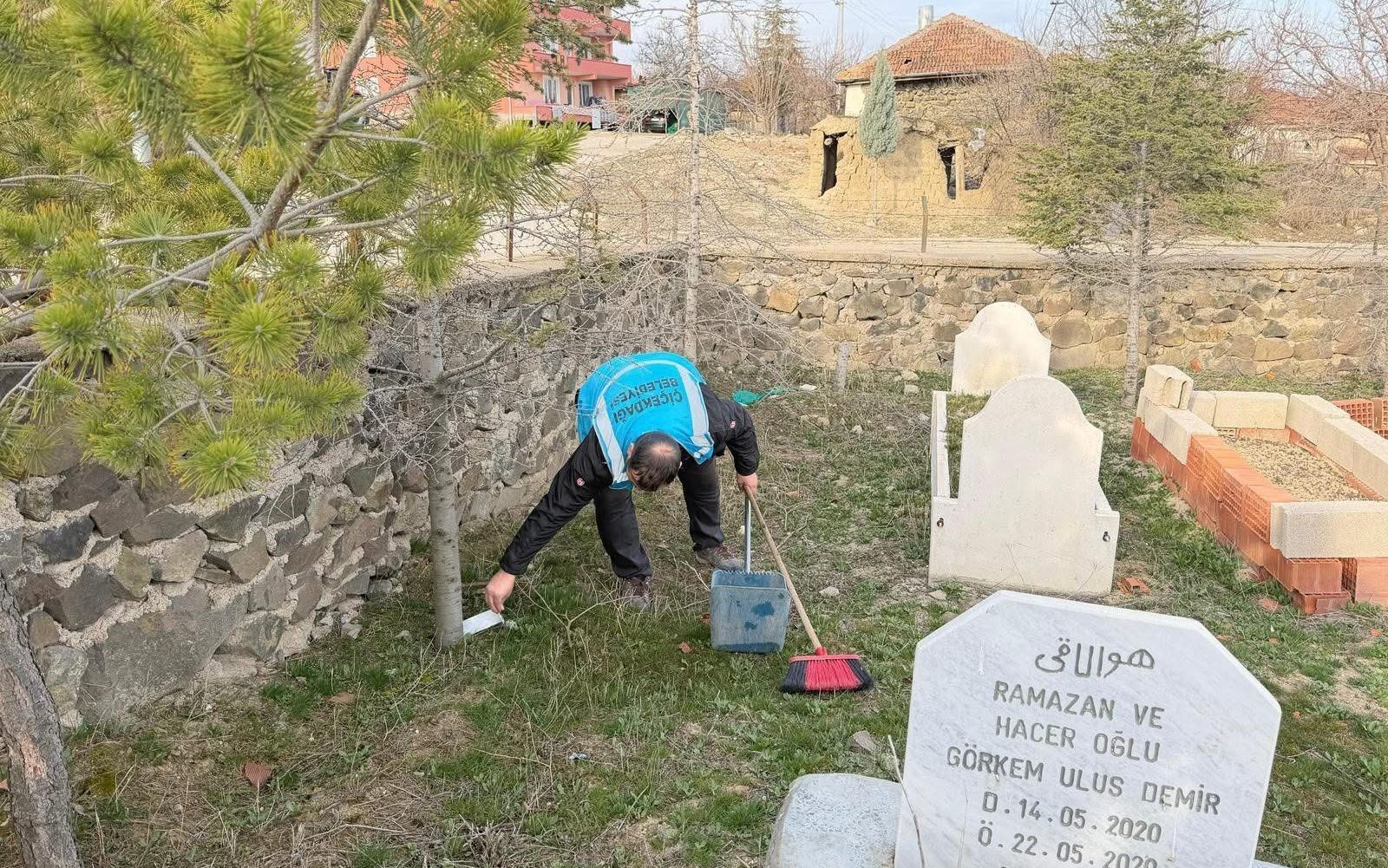 Çiçekdağ’da Camiler Ve Kabristanlar Gül Suyuyla Yıkandı 3