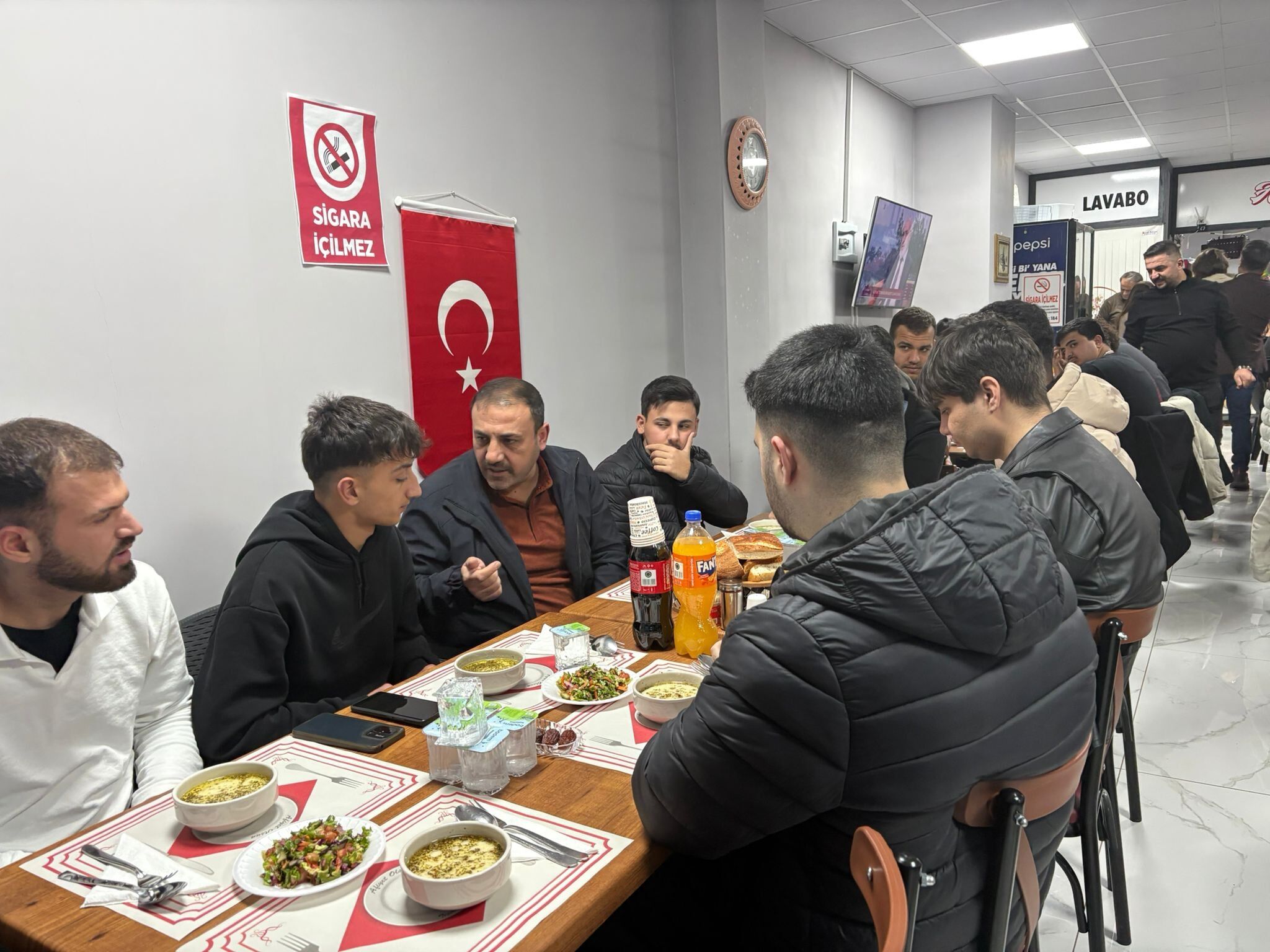 Çiçekdağı Gençleri Iftar Sofrasında Buluştu