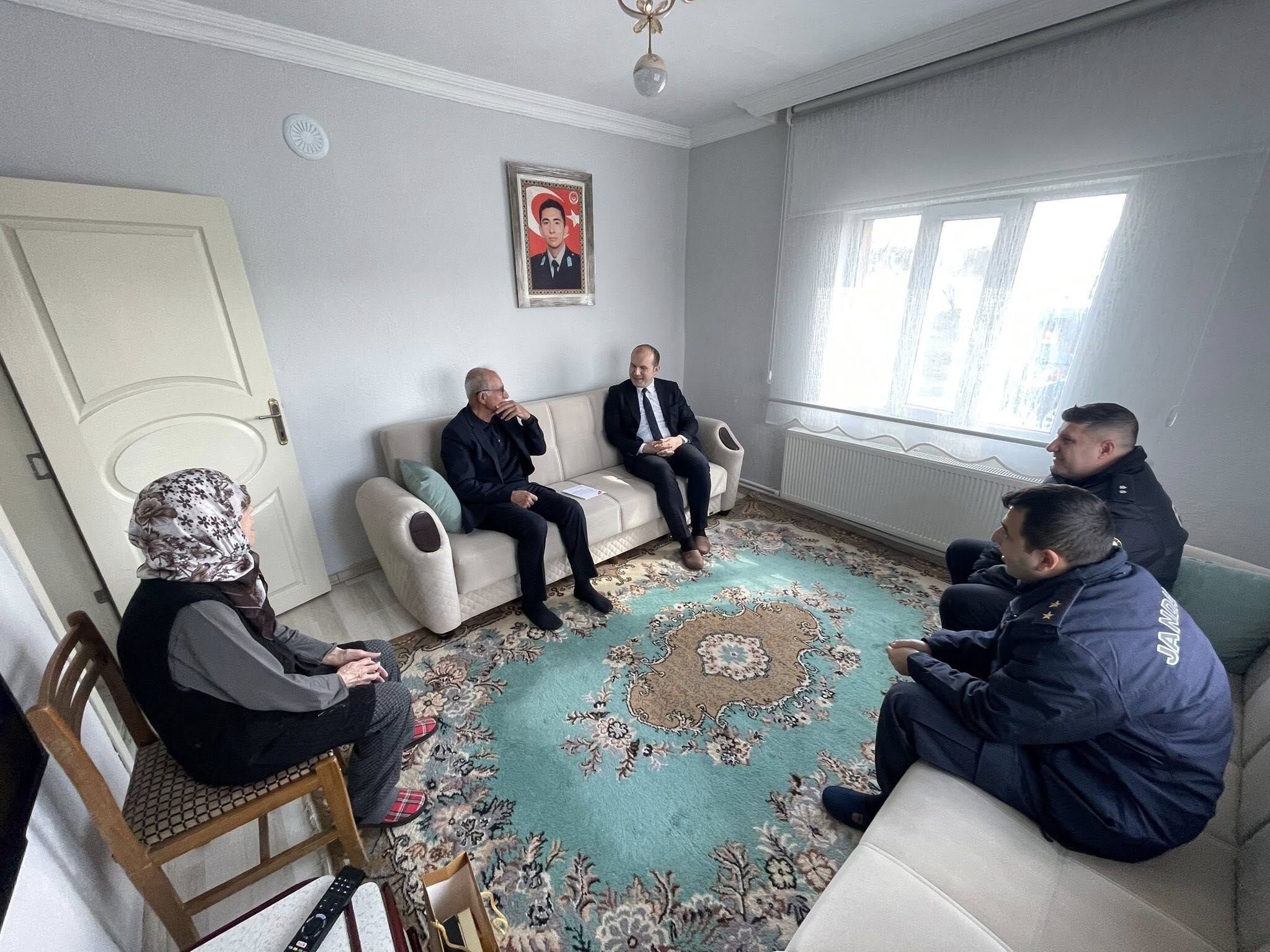 Devlet Şehit Ailelerin Yanında Oldu