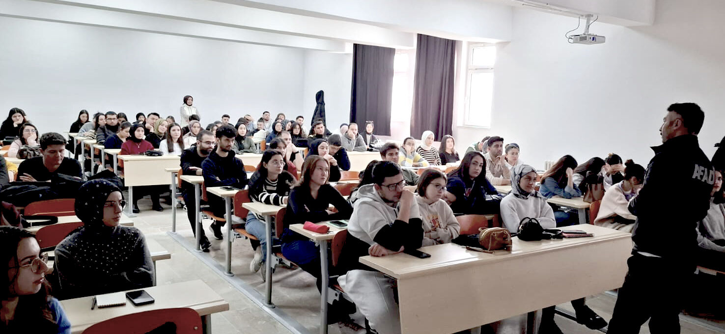 Geleceğin Hemşireleri Afete Karşı Hazırlanıyor (2)