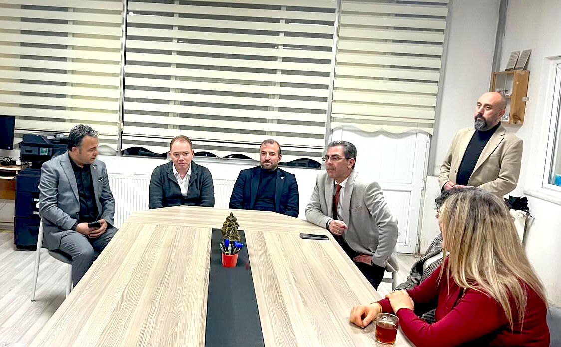 Gülşen, Ramazan Sofrasında Öğrencilerle Bir Araya Geldi (1)